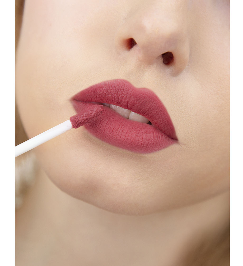 LuxVisage Блеск для губ PIN UP ultra matt тон 34 - Golden rose фото 2