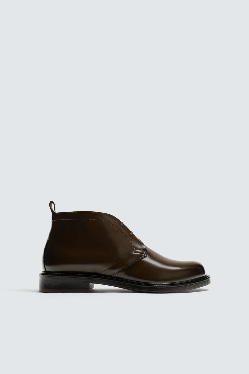 GLOSSY LEATHER BOOTS