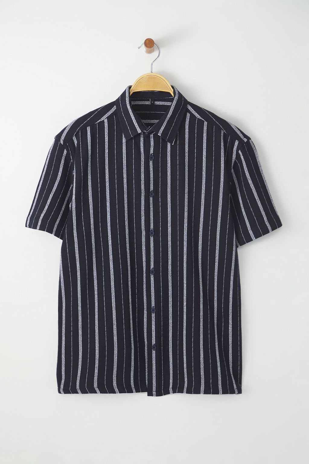 TRENDYOL MAN Lacivert Oversize Fit K?sa Kollu Cizgili Etamin Yazl?k Gomlek TMNSS25GO00012 - Trendyolmilla фото 7