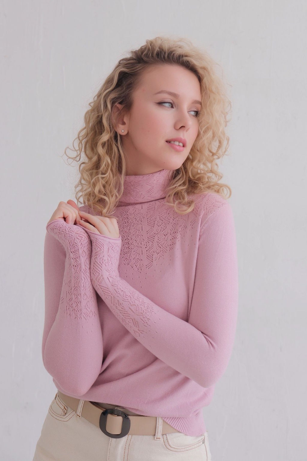 12208 Свитер с ажурной кокеткой пудровый - Martichelli фото 7