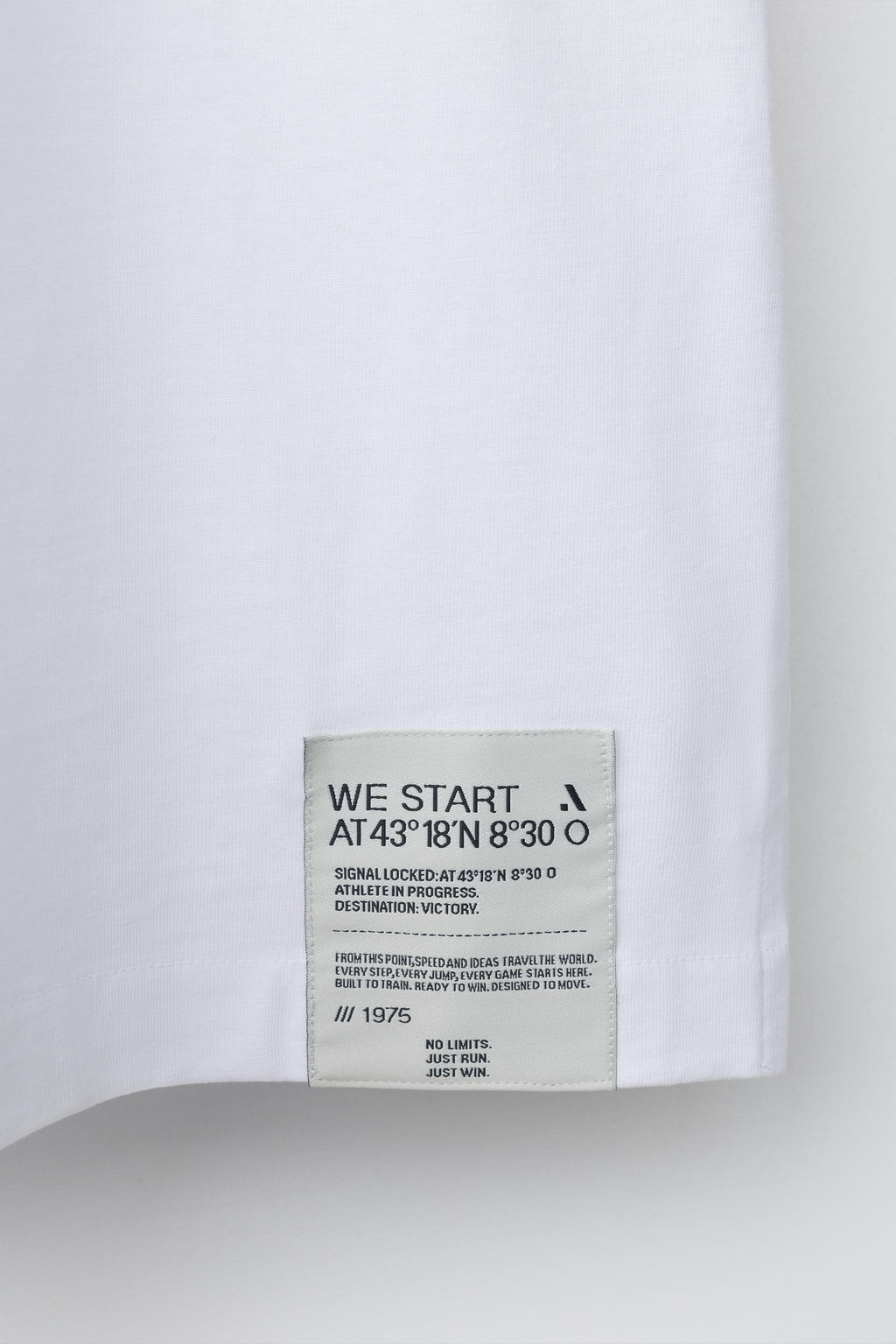 CAMISETA SPORTY LOGO / Blanco