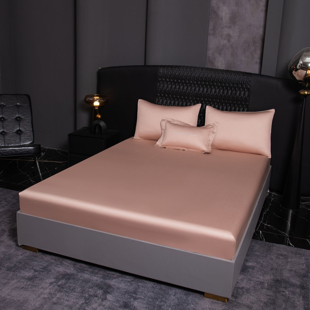 Комплект постельного белья Однотонный Сатин Премиум на резинке OCPR010 180*200*30;160*200*30;140*200*30 Дуэт Семейный 4 Наволочки