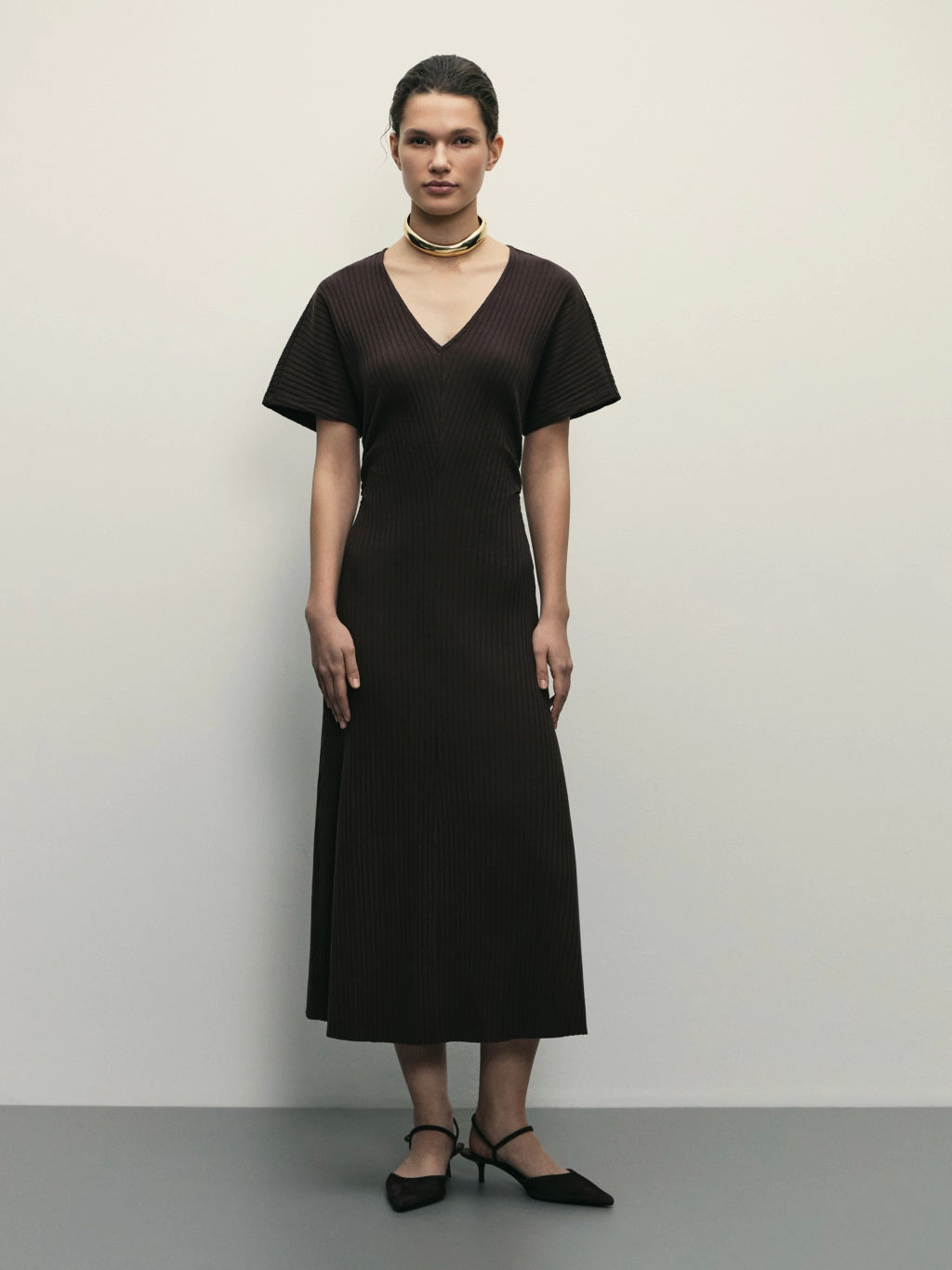 Платье длины миди со сборкой / Zarina  фото 2