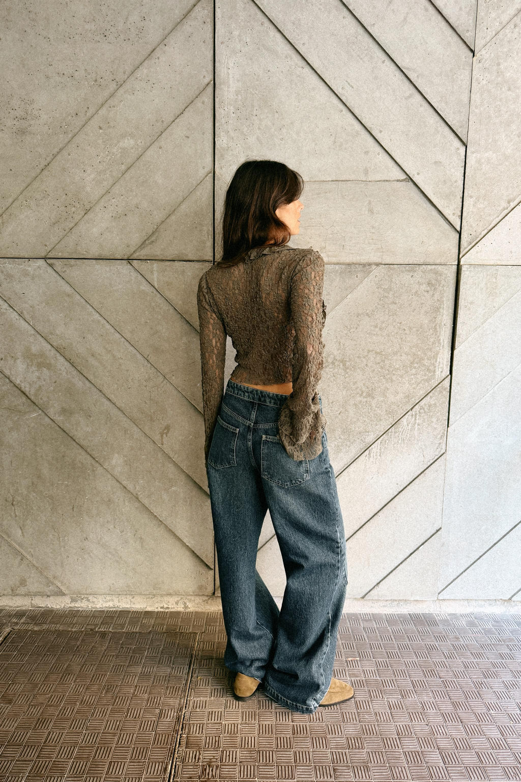 SHORT LACE JACKET WITH RUFFLES - Zara фото 3