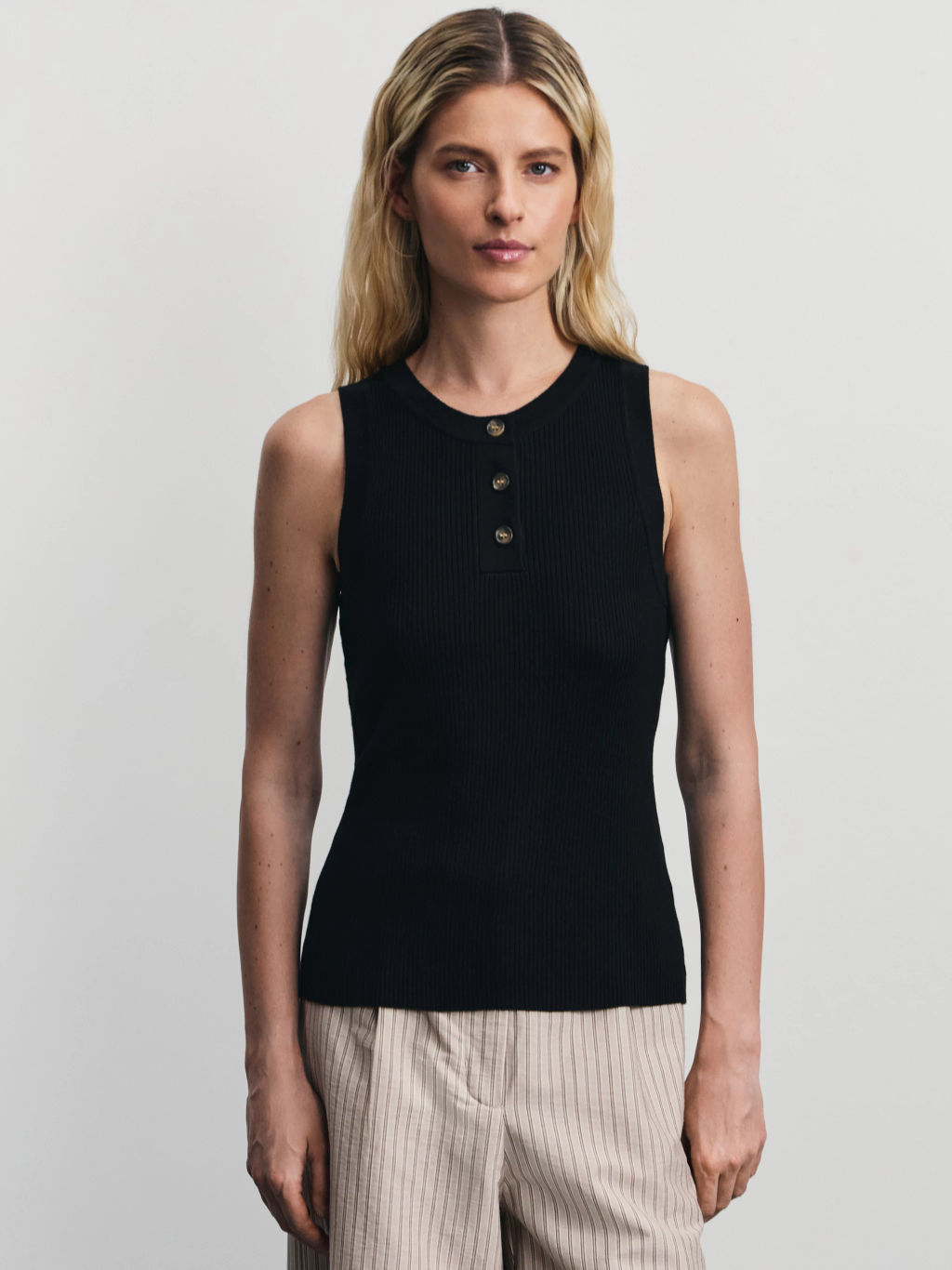 Майка из вискозы в рубчик / Zarina  фото 3