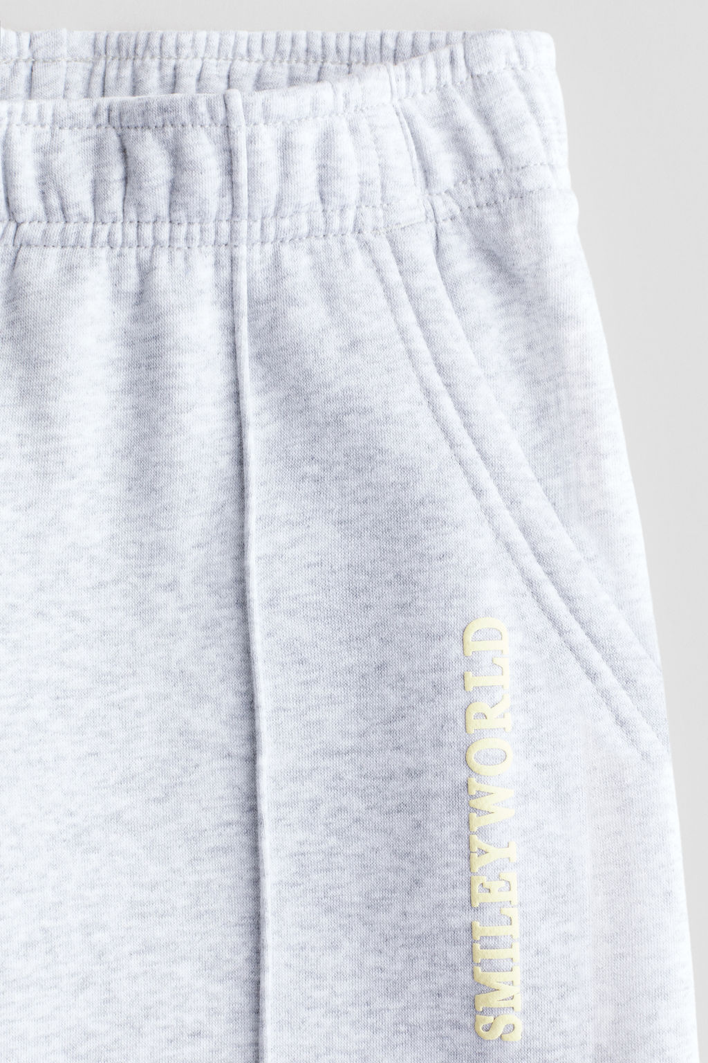 Joggers en tejido sudadera con motivos estampados - H&m фото 5