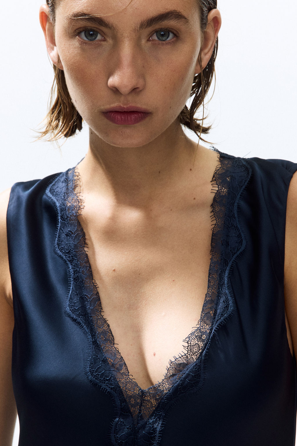 Vestido de espalda descubierta con encaje - H&m фото 4