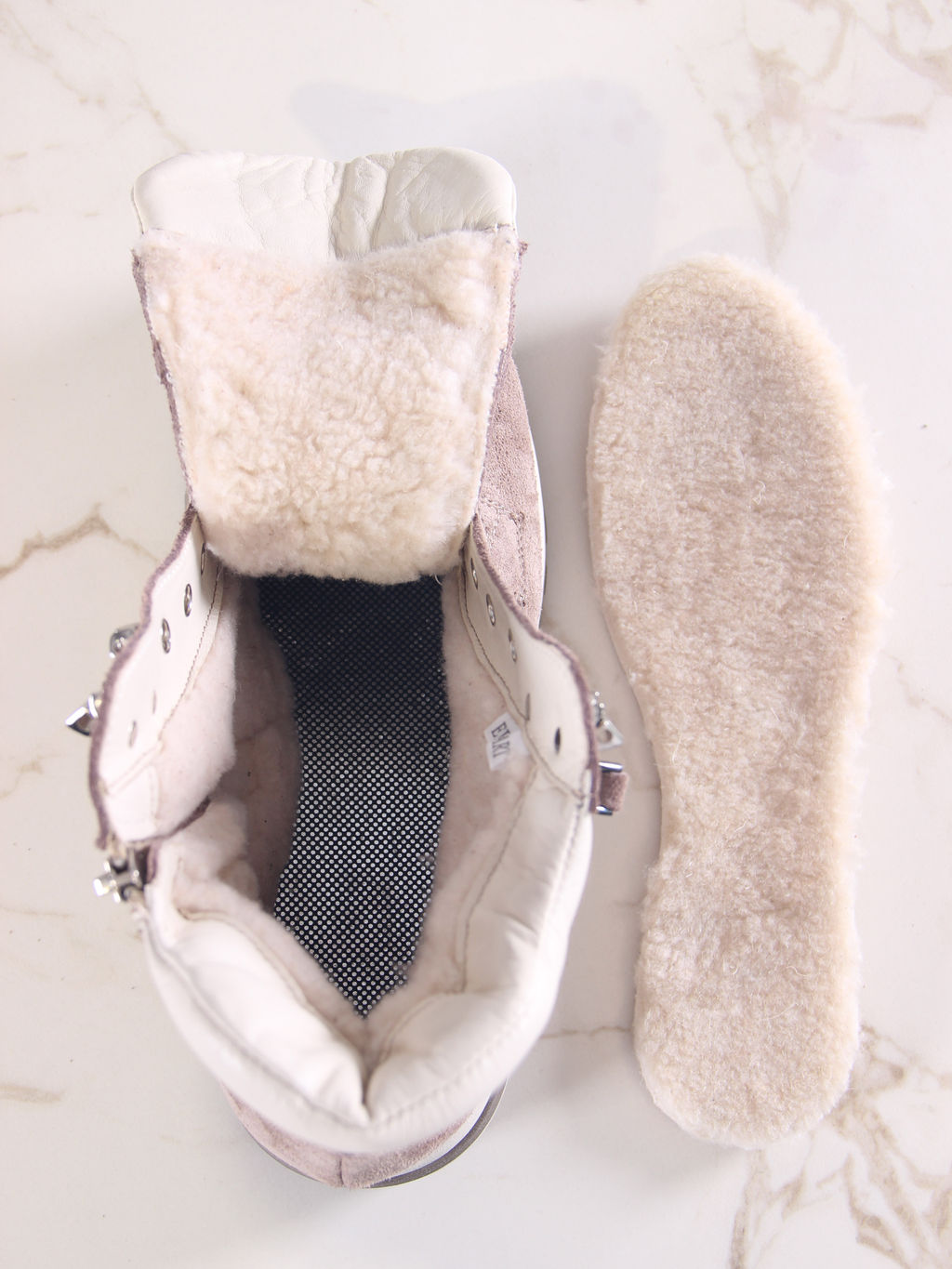 Ботинки 261.uno9br.Капучино замша+бежевый/мех