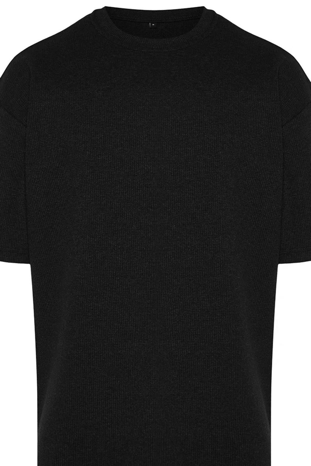 Siyah Oversize/Genis Kesim K?sa Kollu Dokulu Basic T-shirt TMNSS22TS00049