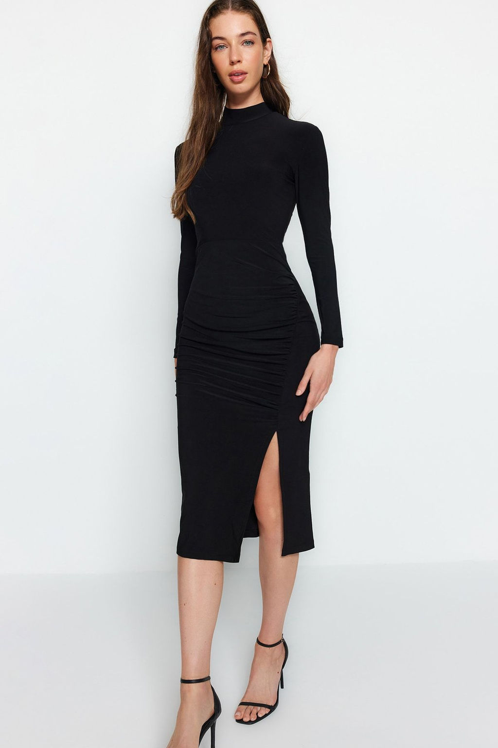 TRENDYOLMILLA Antrasit Duz Drape Detayl? Y?rtmacl? Dik Yaka Fitted/Vucuda Oturan Esnek Orme Elbise TWOAW24EL00134  фото 2