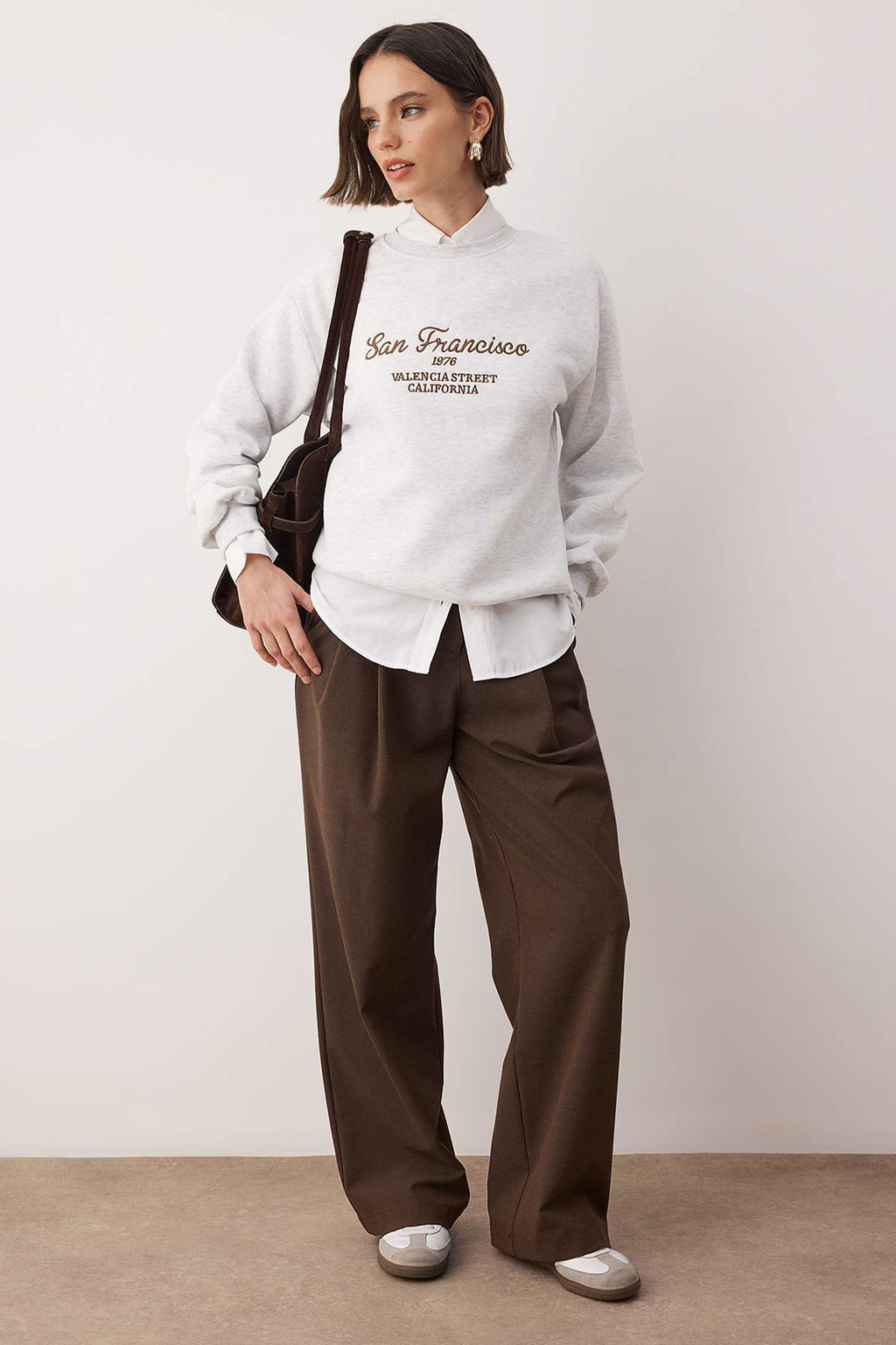 Gri Melanj Slogan Nak?sl? Bisiklet Yaka Orme Sweatshirt TWOAW26SW00219 - Trendyolmilla фото 2