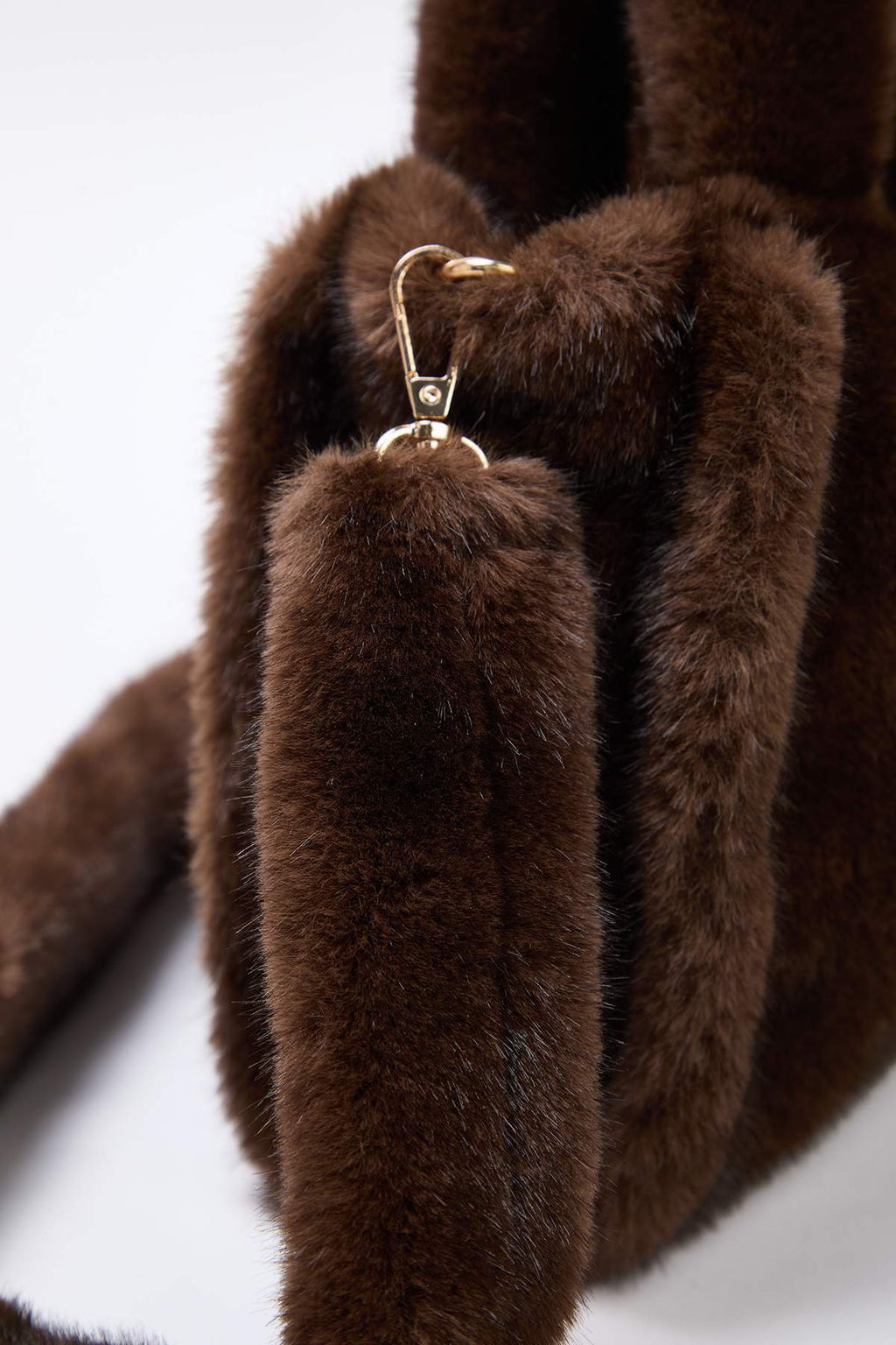 Kahverengi Suni Kurk Kad?n Omuz ve El cantas? TAKAW26OC00071