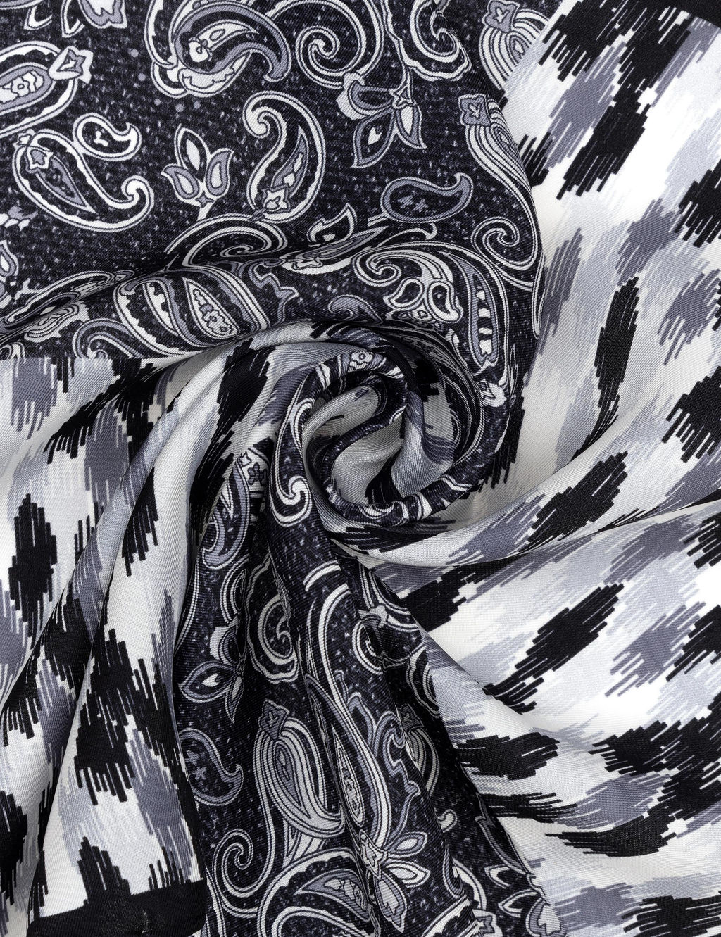 Черный шелковый платок