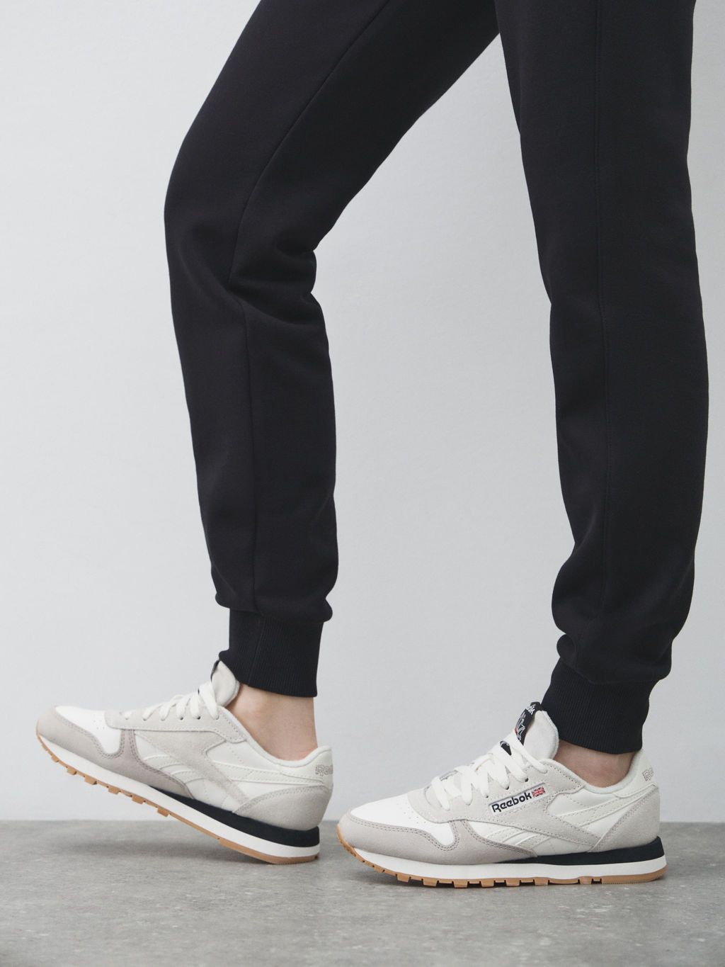 Женские кроссовки REEBOK CLASSIC LEATHER Артикул 4494286, светло-серый