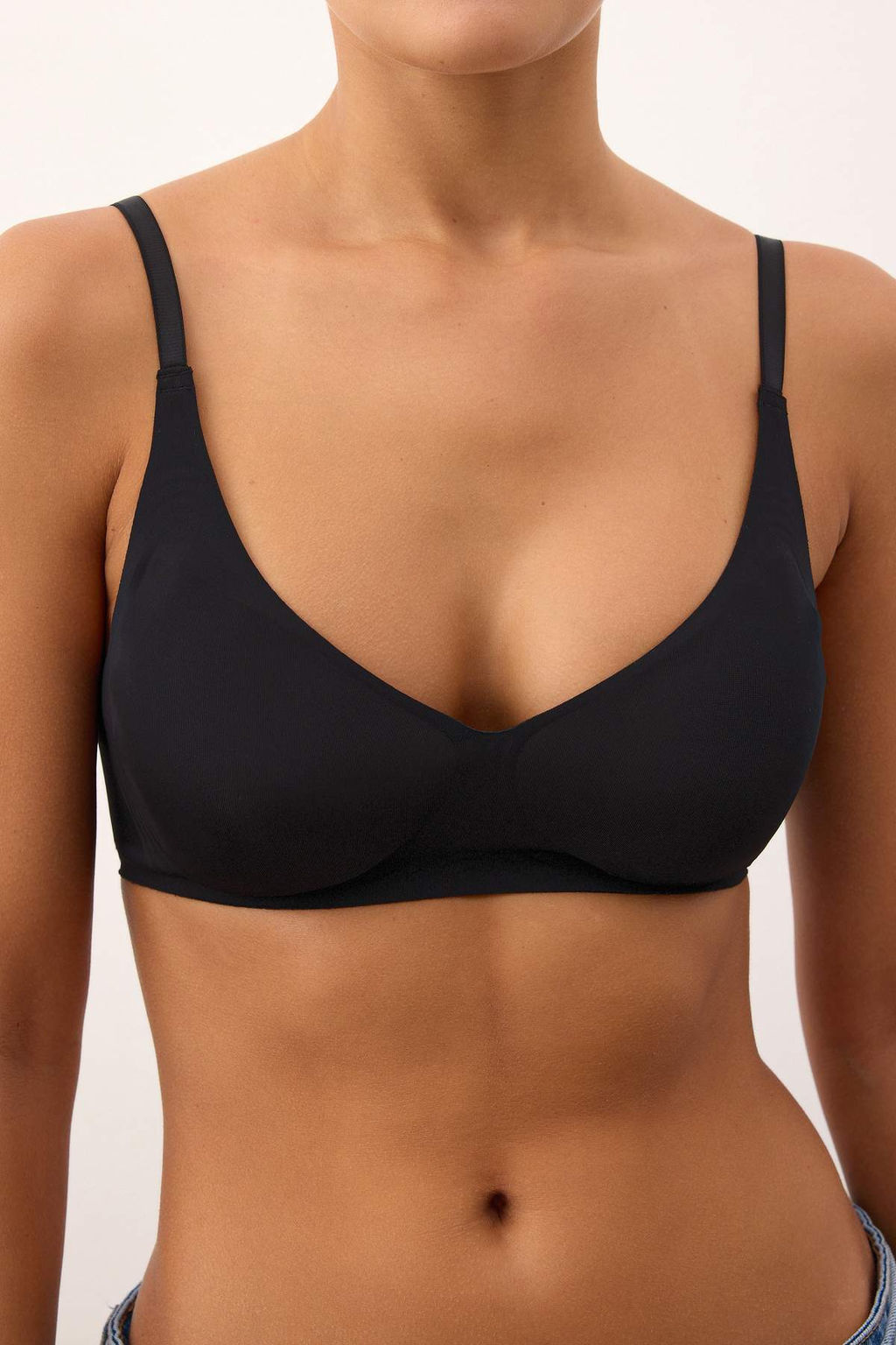 Siyah Hayalet Dikissiz/Lazer Kesim Balensiz Kapl? Micro Bralette Orme Sutyen THMAW26SU00024