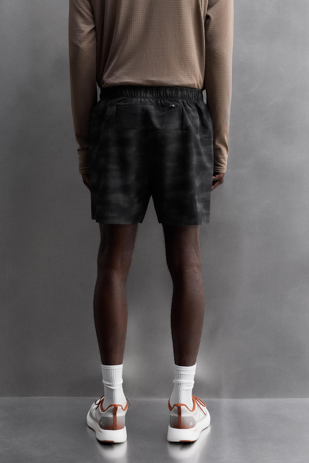 PERFORATED RUNNING SHORTS - Zara фото 20