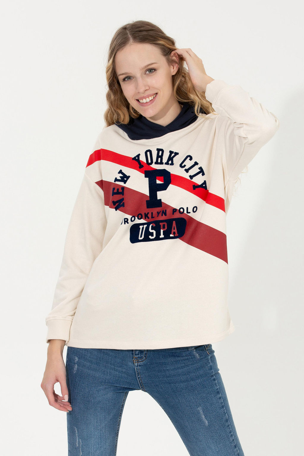 Kad_n Ekru Kap__onlu Sweatshirt