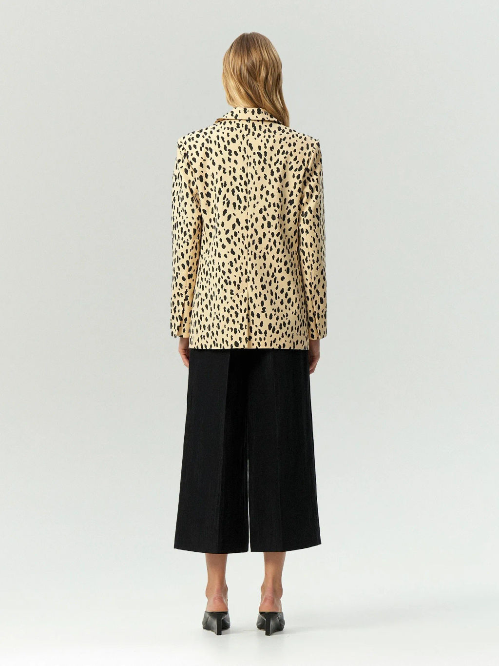 ЕМКА / Однобортный жакет с анималистичным принтом - Emka фото 5