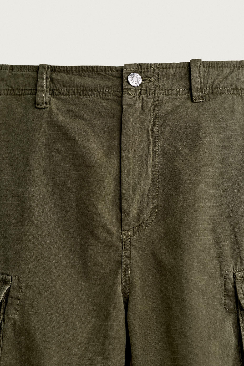 BERMUDA CARGO REGULAR FIT TRABILLAS / Khaki - Zara фото 9