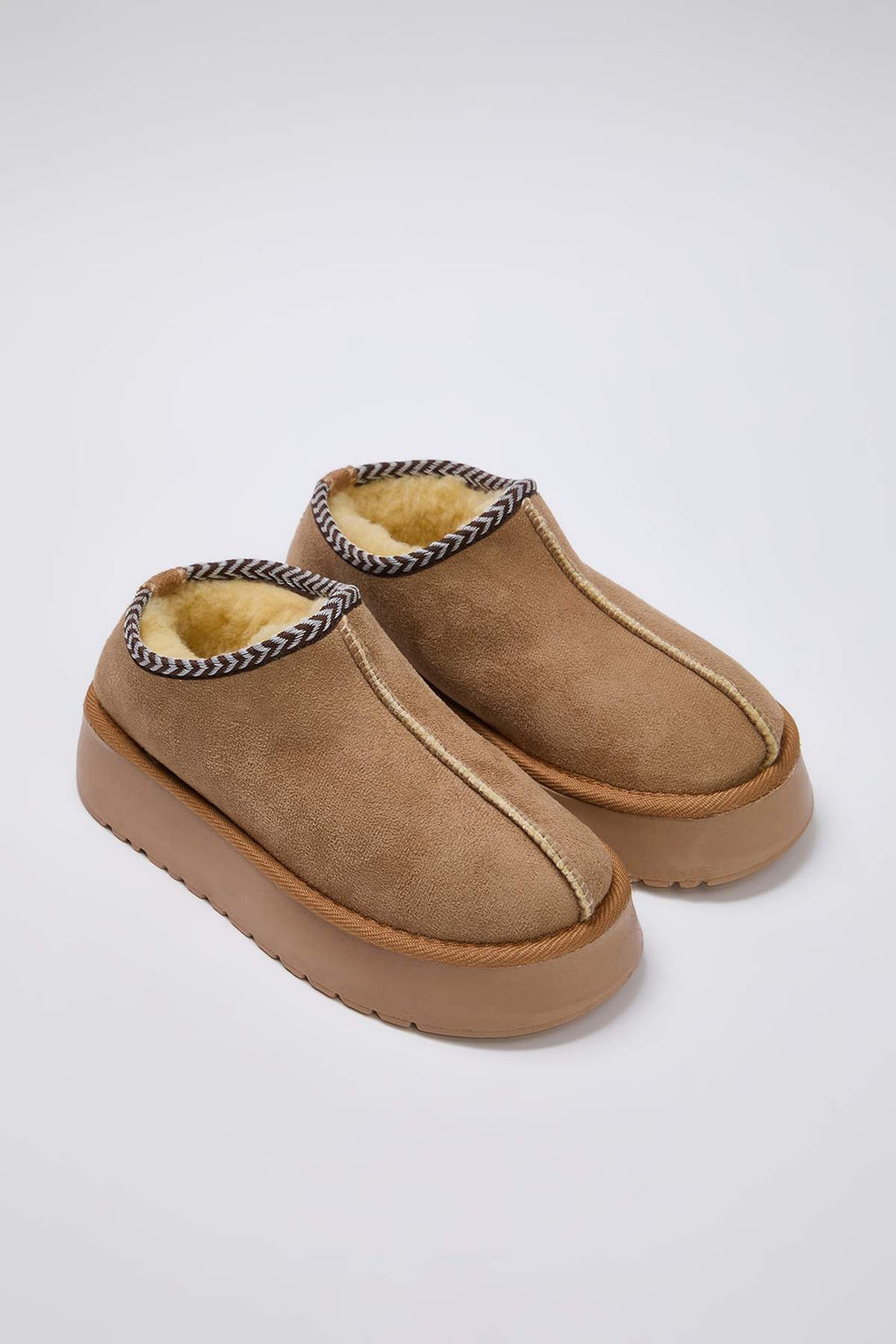 Kum Rengi Nak?s Detayl? Ici Kurklu Kal?n Taban Kad?n Bilekte Terlik Bot TAKAW26BO00003