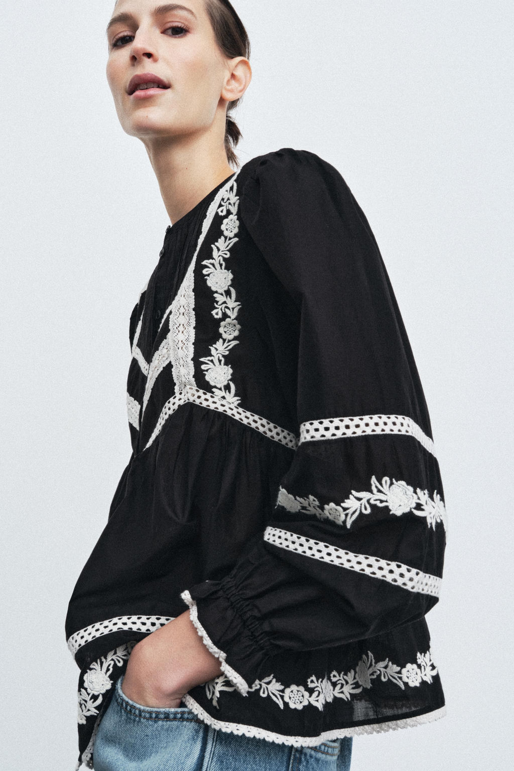 EMBROIDERED BLOUSE ZW COLLECTION - Zara фото 8