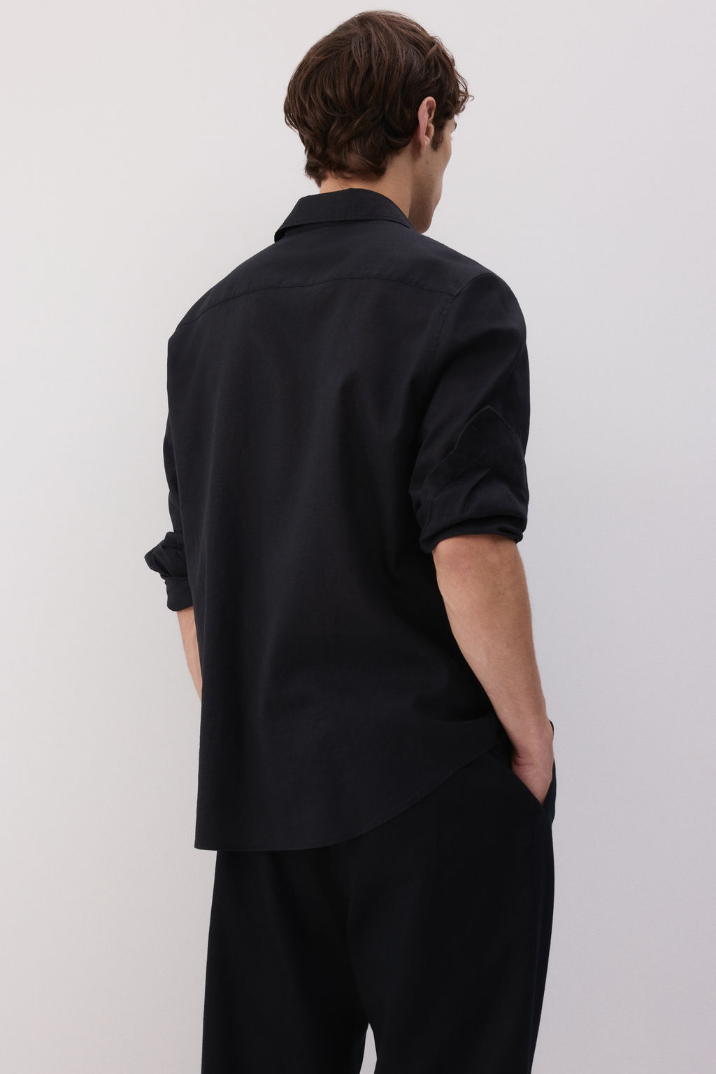 Camisa en mezcla de lino Regular Fit - H&m фото 8