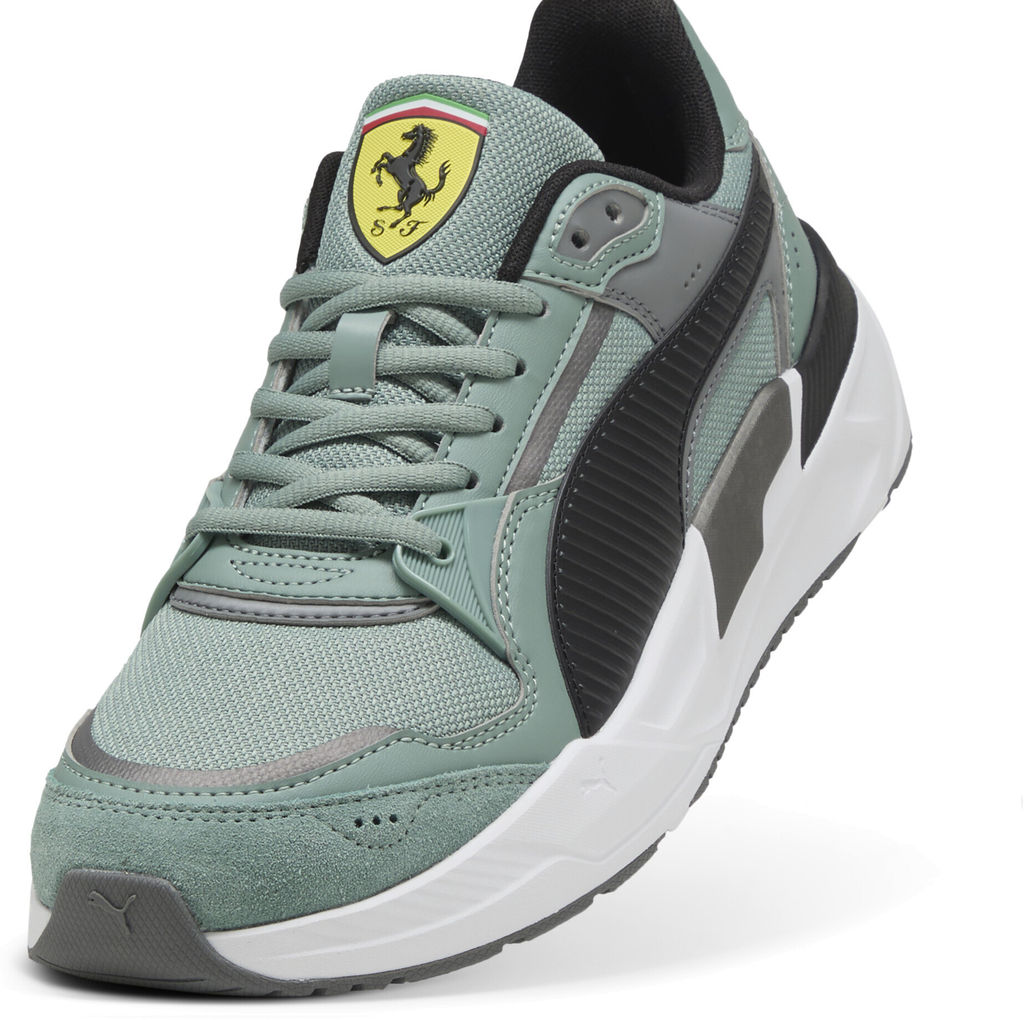 Кроссовки взрослые