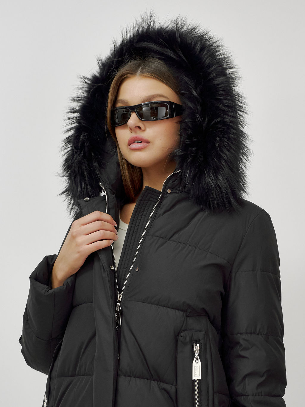 Куртка Бренд Visdeer  ПРЕМИУМ КЛАССА зимняя с мехом ЕНОТА, черного цвета  фото 14