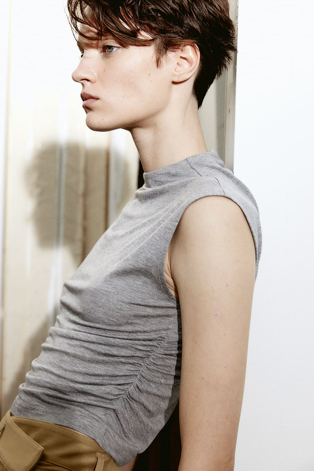 Top cropped con cuello perkins - H&m фото 3