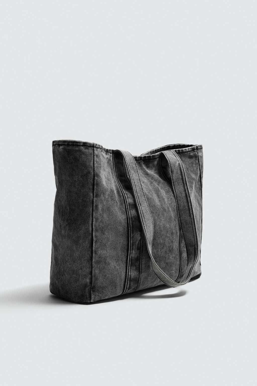 WASHED-EFFECT DENIM TOTE BAG - Zara фото 2