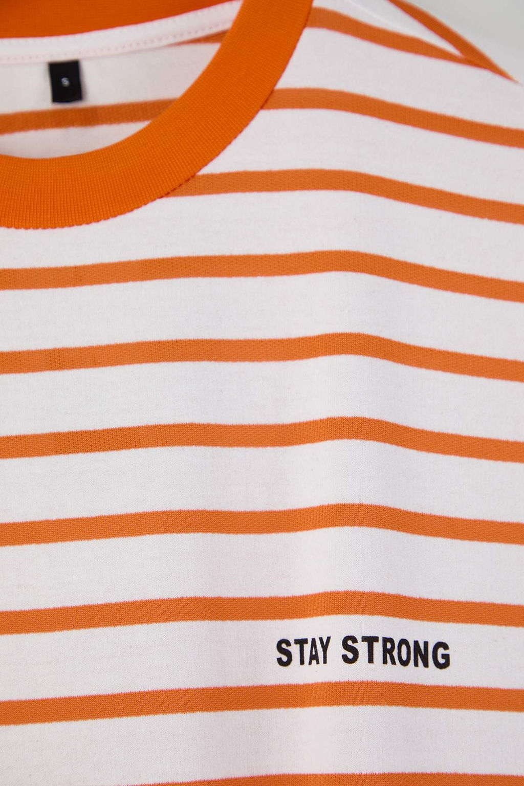 Teen Turuncu Cizgili Slogan S?rt Bask?l? Oversize/Genis Kal?p Ince Orme Sweatshirt TWOAW26SW00193 - Trendyolmilla фото 4