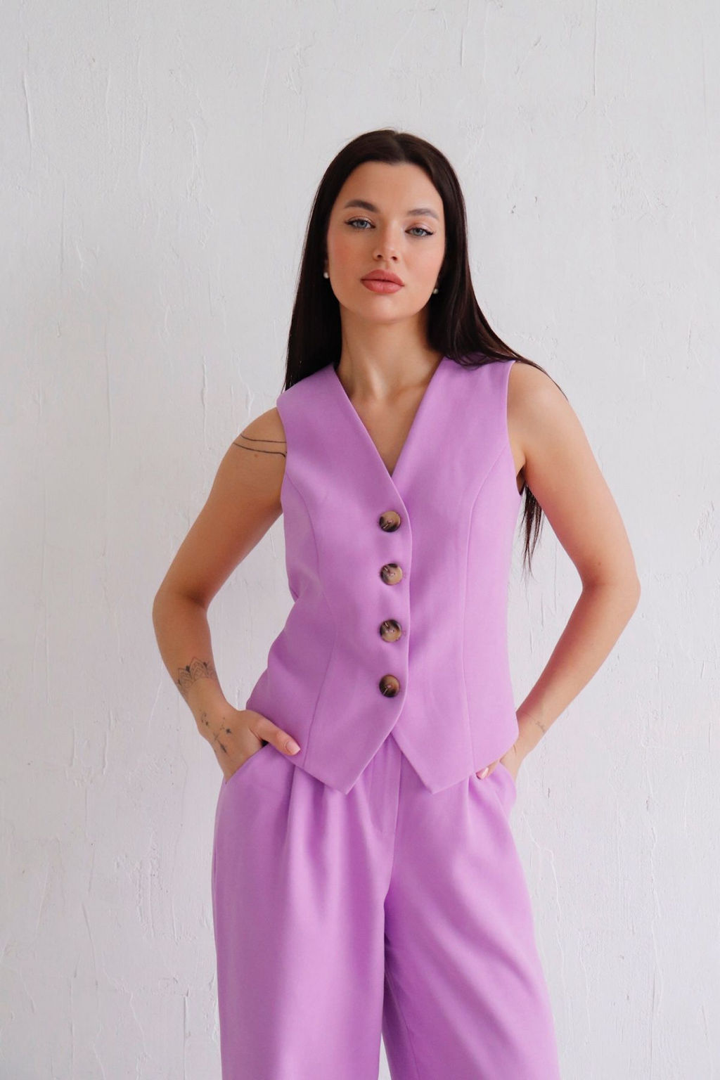 12442 Костюм брючный с жилетом сиреневый - Martichelli фото 11