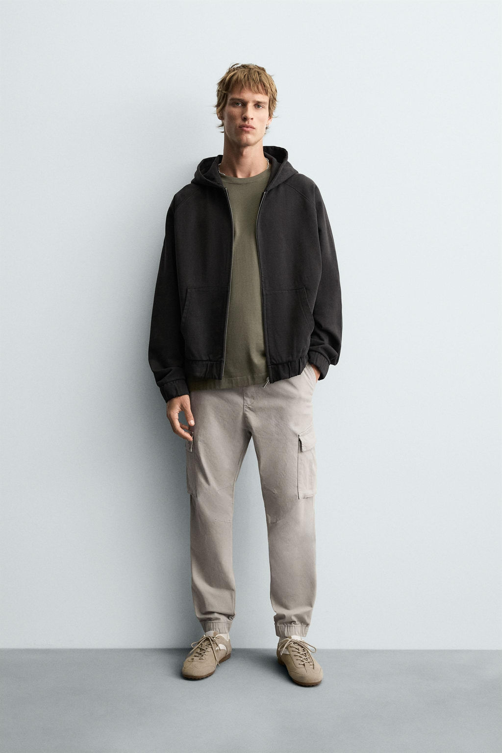 PANTAL?N CARGO SLIM FIT / Gris claro