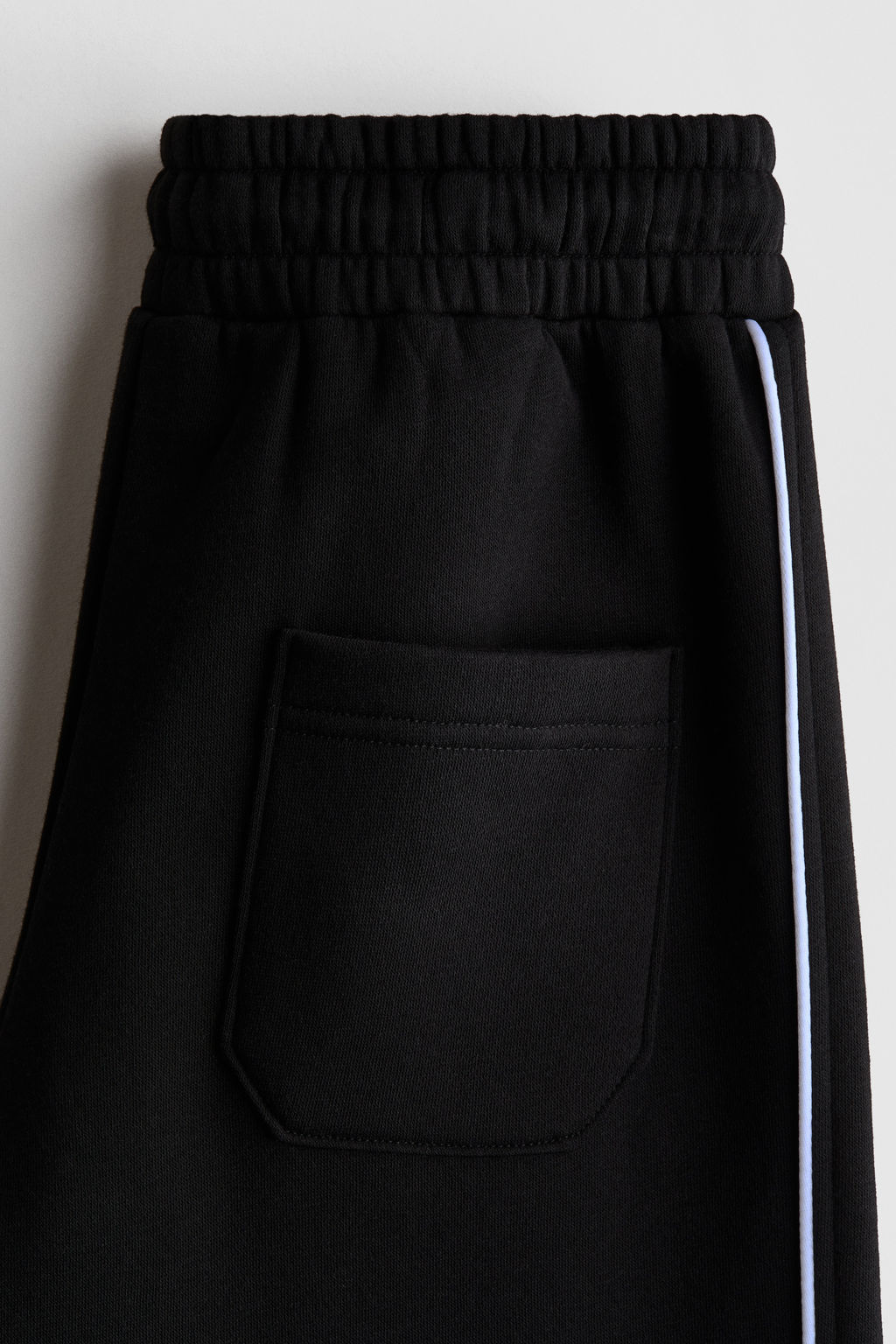 Joggers con motivo estampado e interior cepillado - H&m фото 2