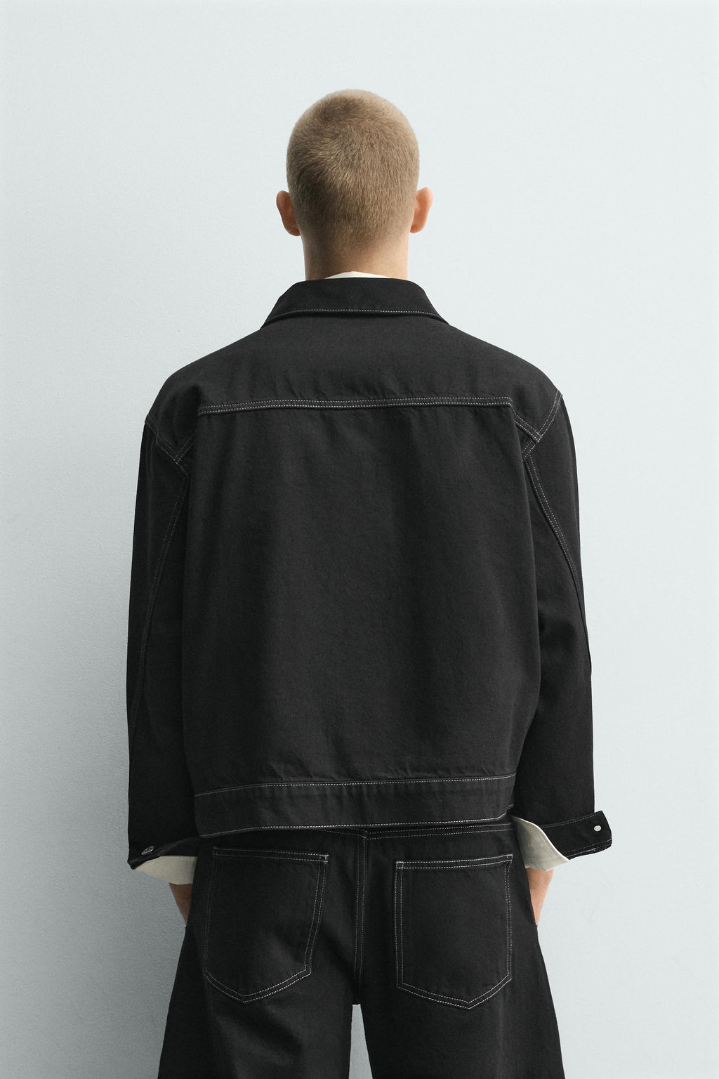 CAZADORA BOXY FIT ALAMARES / Negro