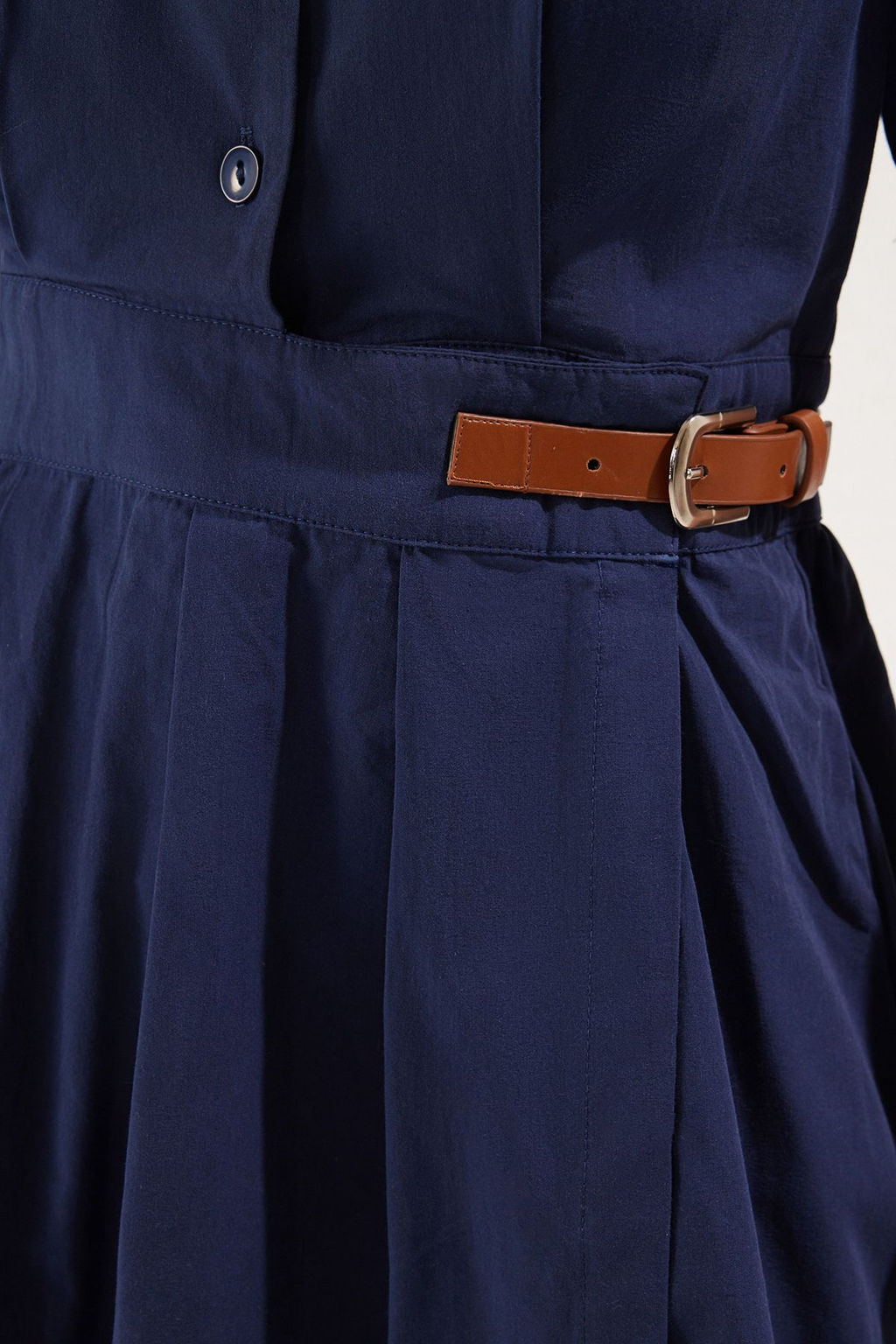 Trendyolmilla Lacivert A- Kesim Pili Ve Kemer Detayl? Poplin Astarl? Midi Dokuma Elbise TWOSS25EL00060 фото 9