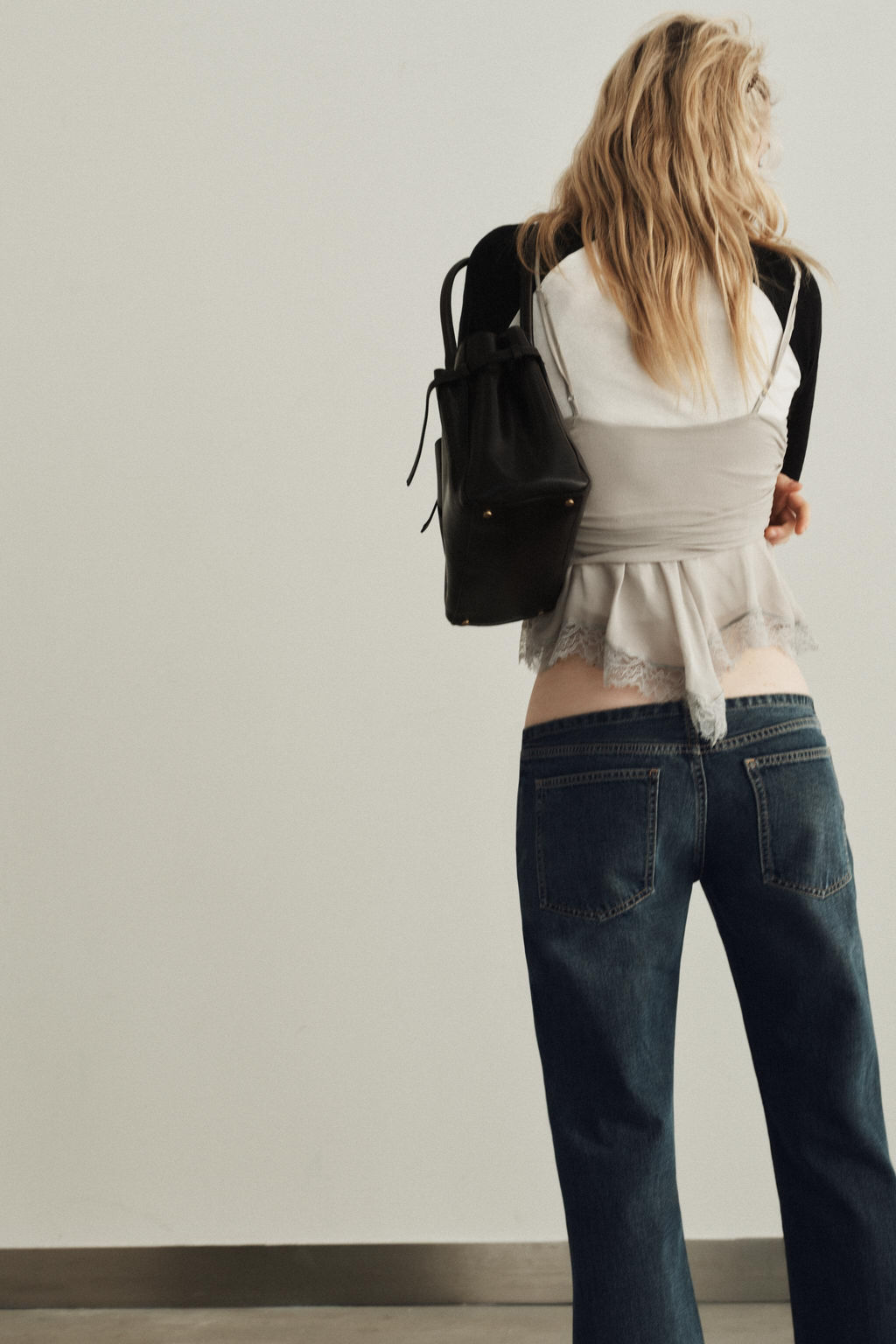 TOP GEORGETTE ENCAJE / Gris - Zara фото 3