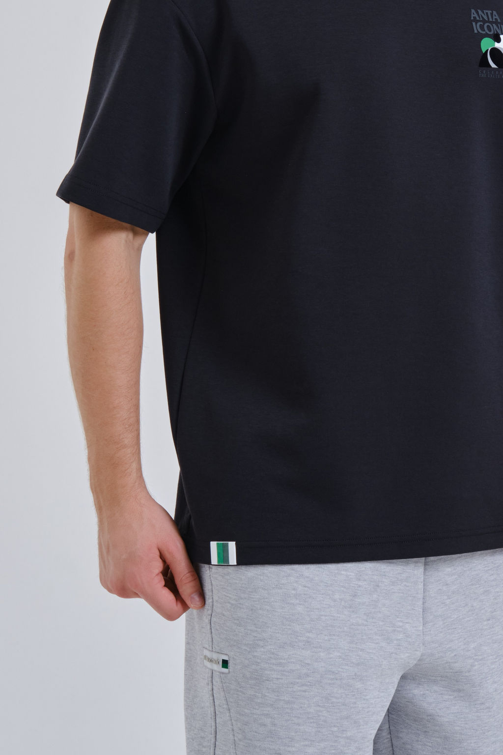 Футболка Черный ICONIC SS Tee