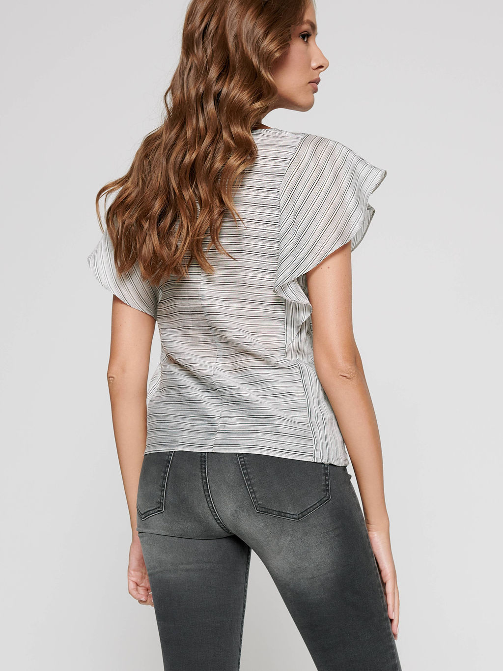 CONTE Блузка с широкими воланами из вискозы и льна LBL 1098 grey-black