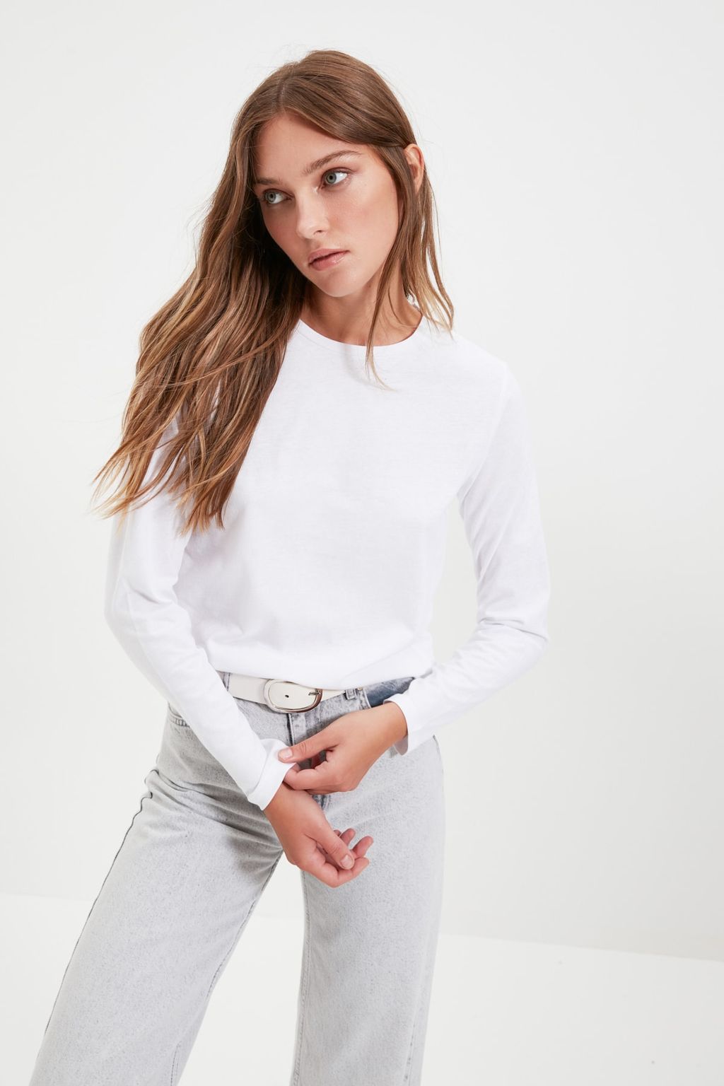 TRENDYOLMILLA Beyaz %100 Pamuk Uzun Kollu Bisiklet Yaka Regular/Normal Kal?p Basic Orme T-Shirt TWOAW21TS0098  фото 12