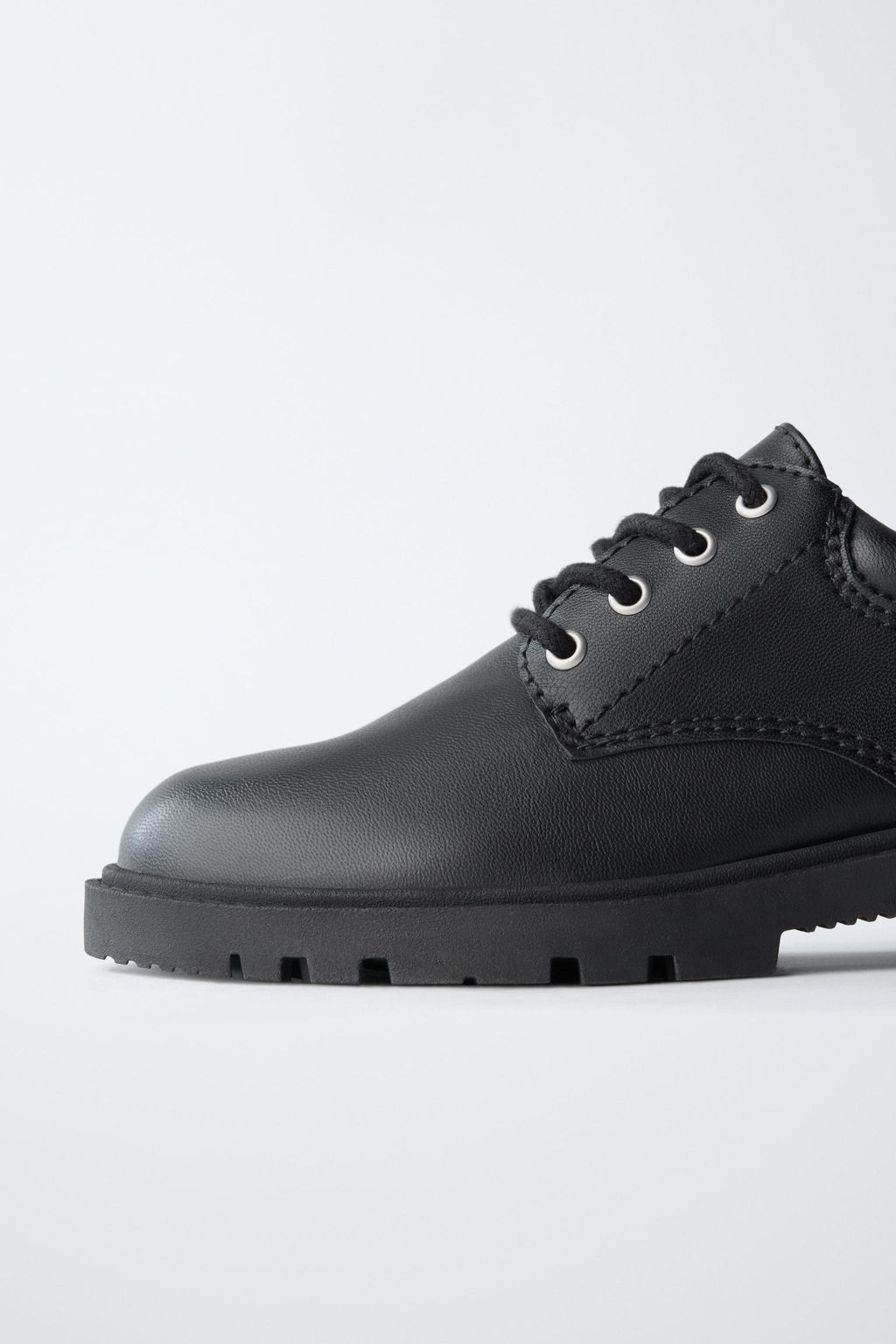 BLUCHER CORDONES / Negro