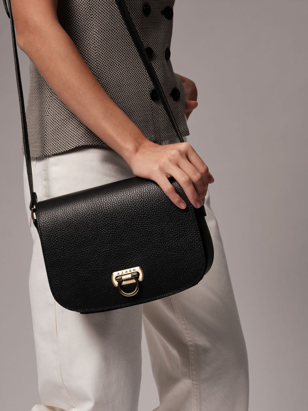 Сумка кожаная на плечо Azaro 31034 черный