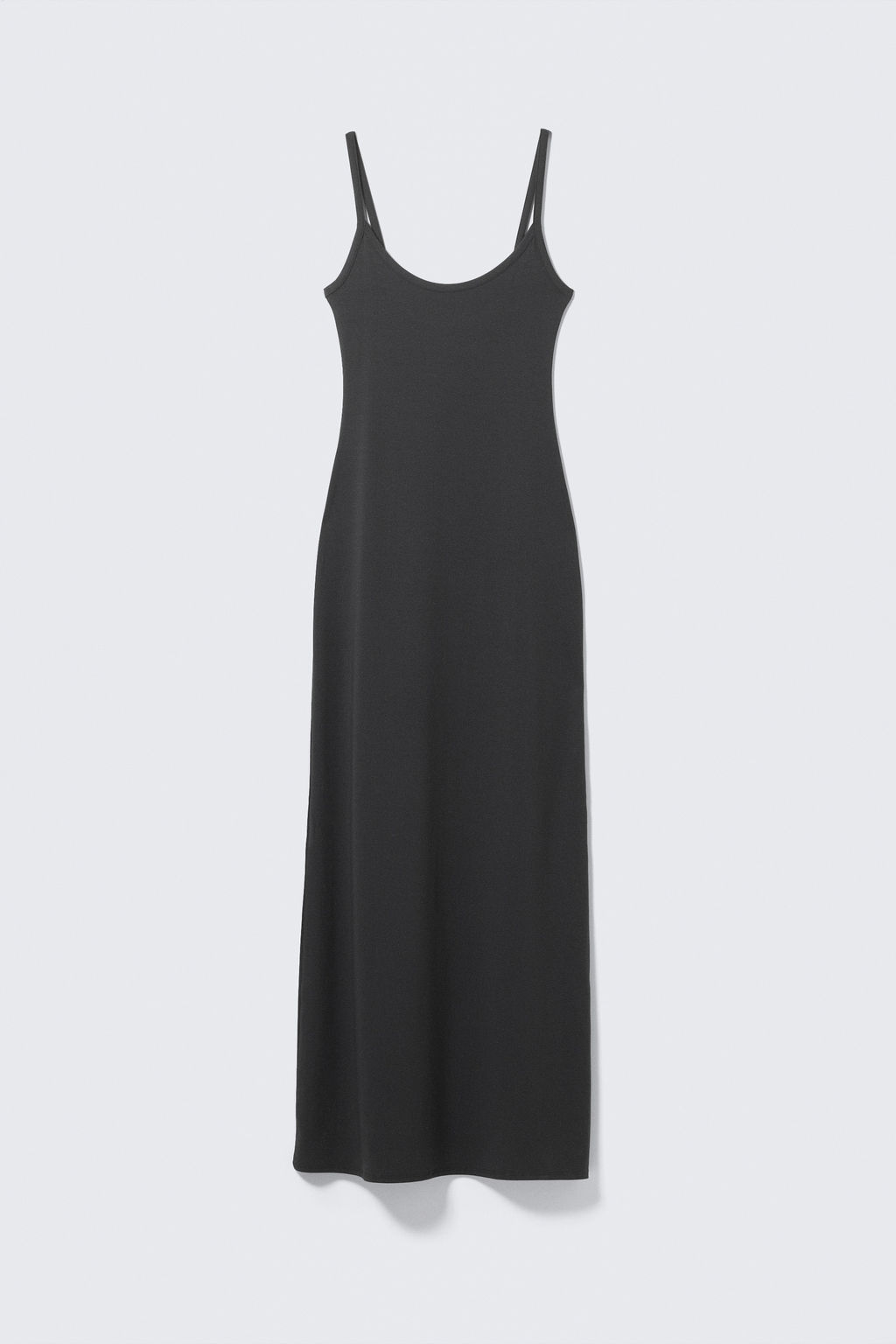 Maxivestido con tirantes finos