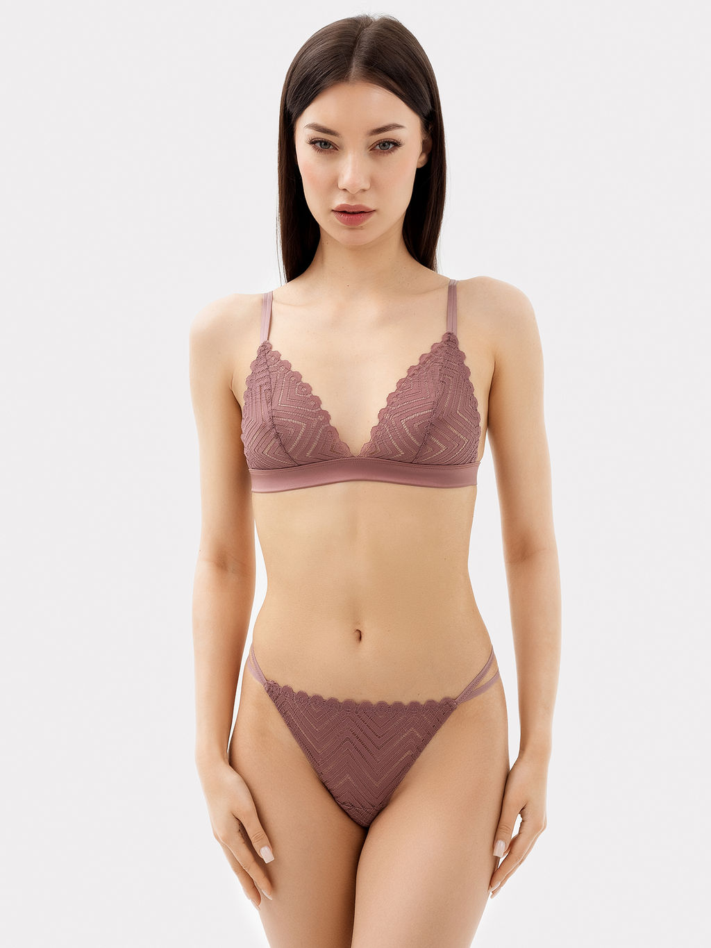 Цена за 2 штуки! Трусы женские стринги в коричневом цвете кофейная роза 412508 - Mark formelle фото 2