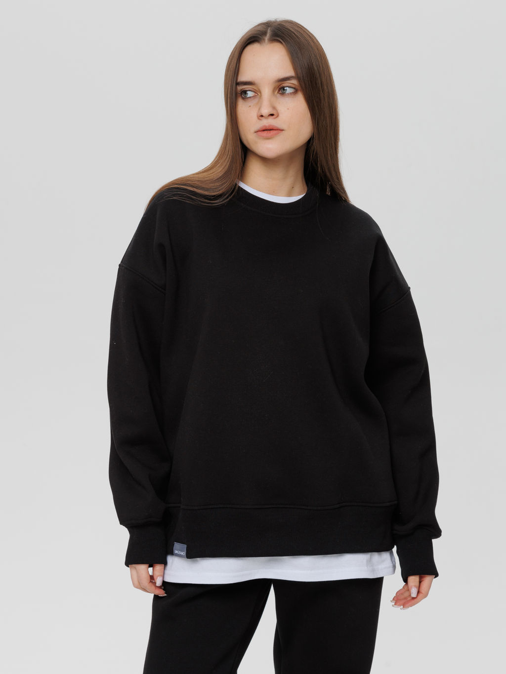 Женский свитшот оверсайз из футера с начесом Lingeamo черный ВК-23 (14) фото 8