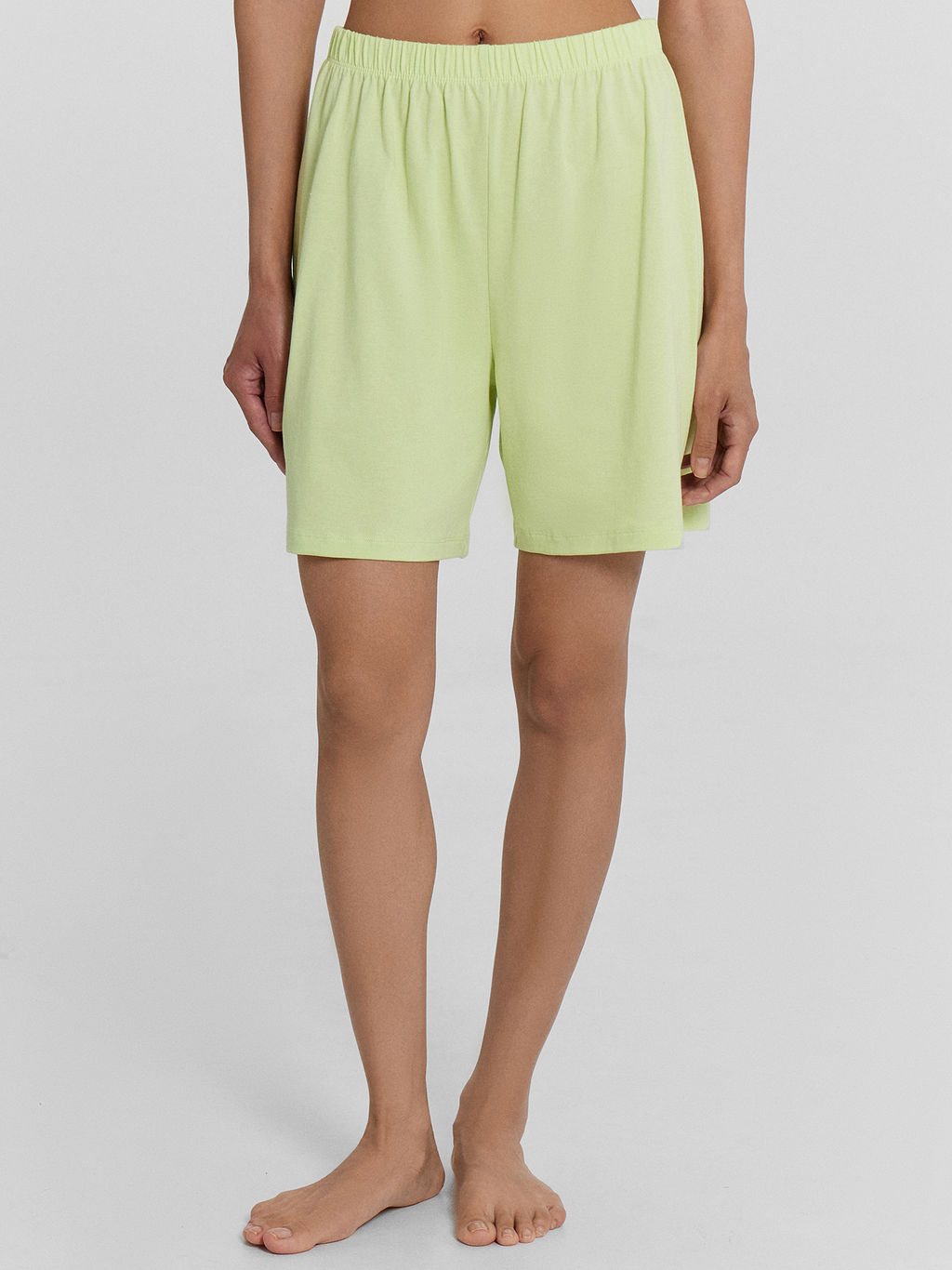 КОМПЛЕКТ ЖЕНСКИЙ (ДЖЕМПЕР, ШОРТЫ)