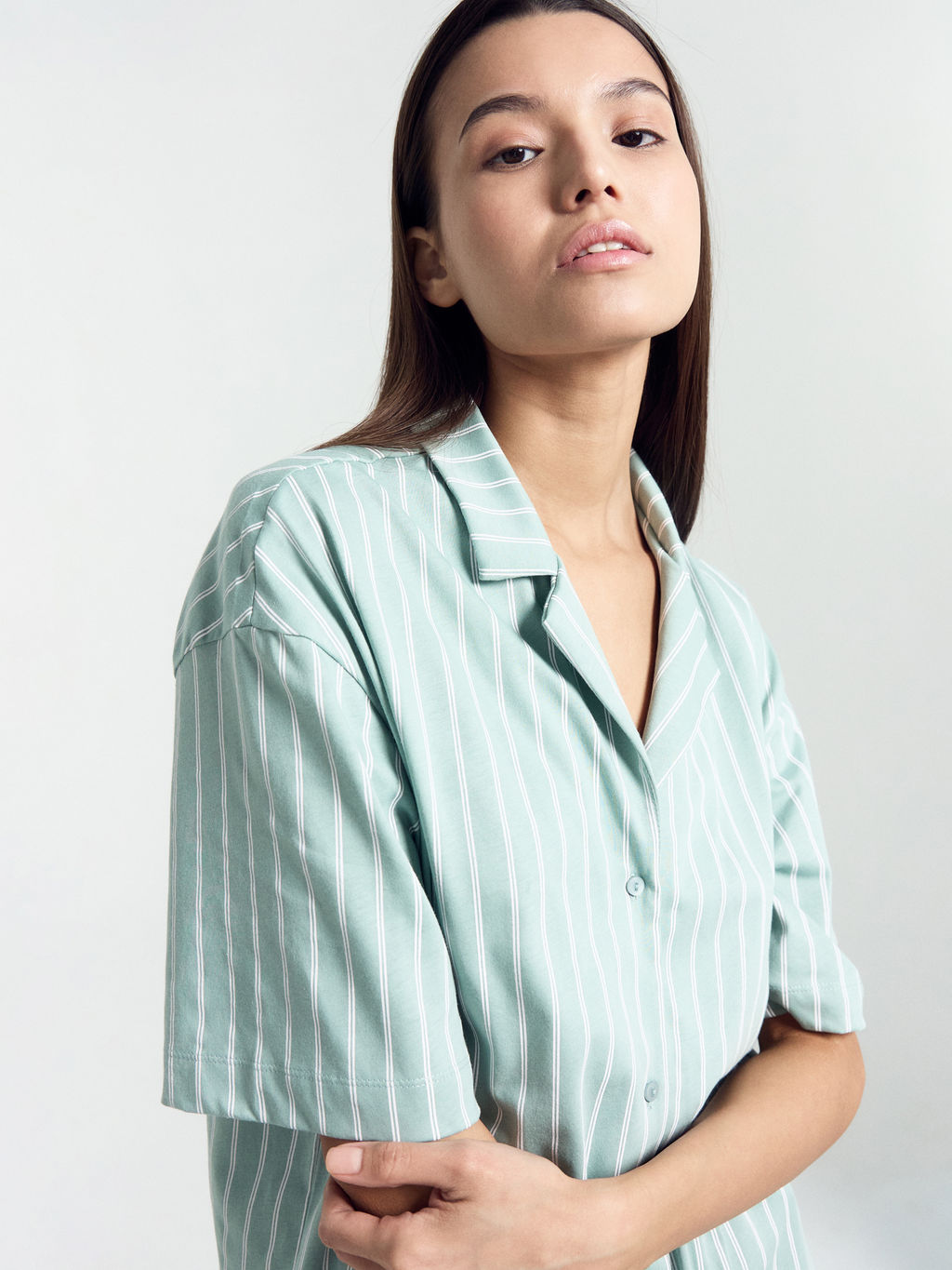 Комплект женский (жакет, шорты) зеленый в полоску - Mark formelle фото 4