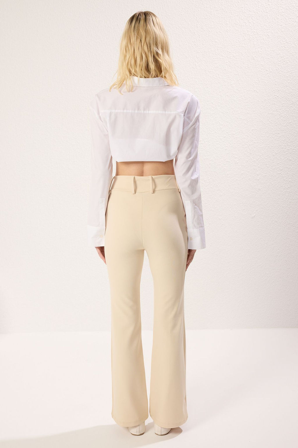 Ac?k Sar? Nervur Detayl? Yuksek Bel Flare/Ispanyol Paca Pantolon TWOAW25PL00071