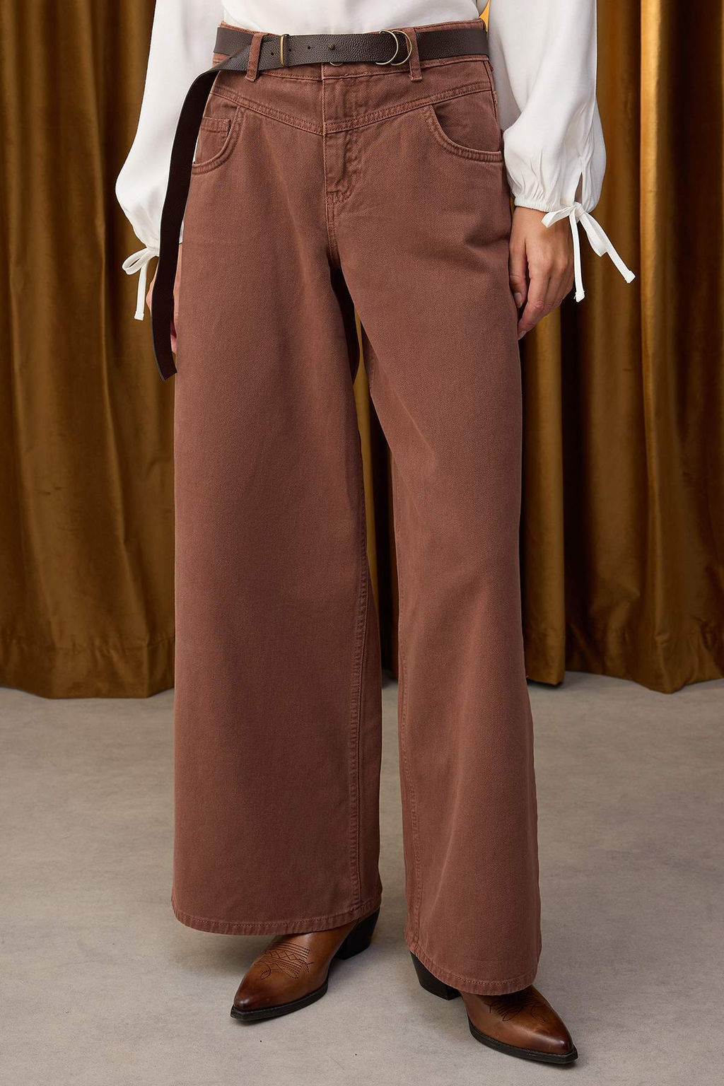 Ozel Koleksiyon Kahverengi Kemerli Dikis Detayl? Dusuk Bel Loose Baggy Jeans TWOAW26JE00020 - Trendyolmilla фото 3