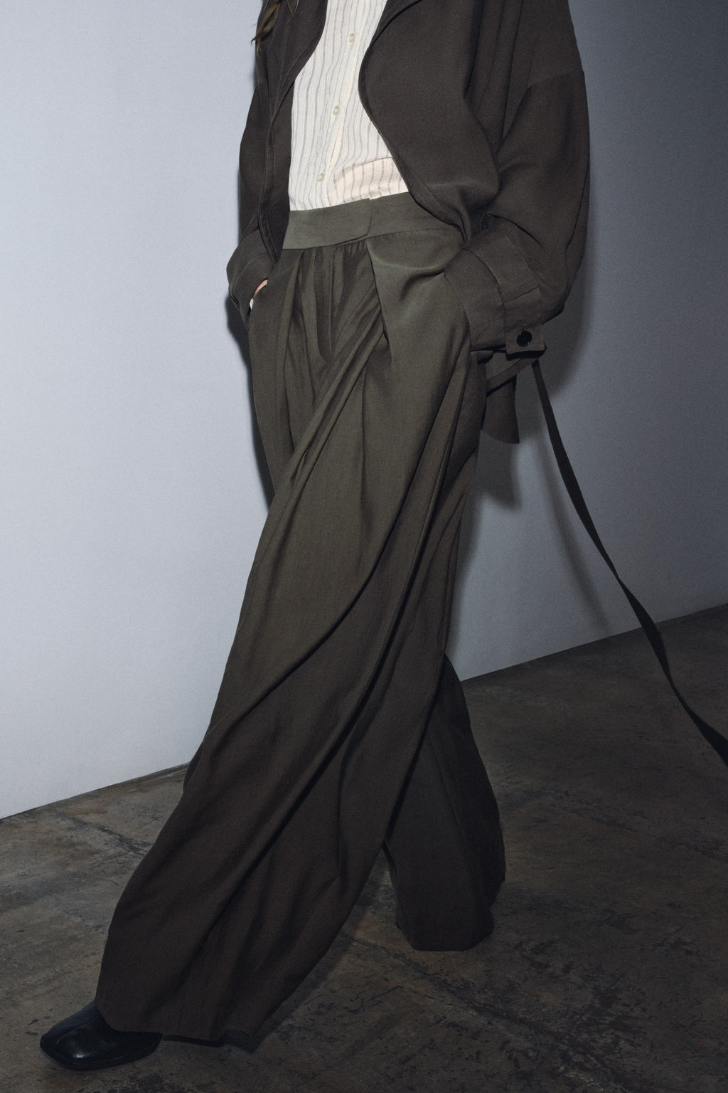 ZW COLLECTION FRONT PLEAT TROUSERS